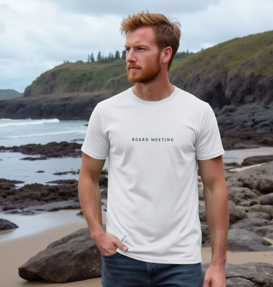 Sustainable surf t-shirt for men with surfboard artwork