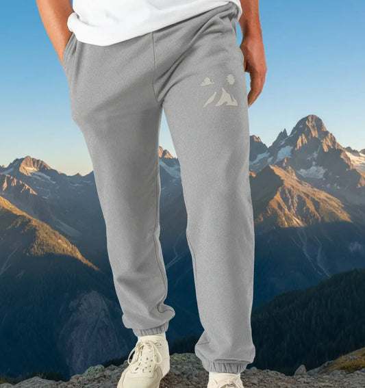 Fleece‑lined men’s grey mountain design joggers ideal for alpine camping mornings and summit view comfort