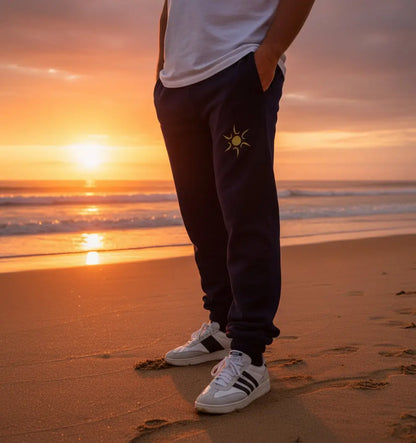 Sun design Fleece-lined men’s joggers perfect for post-surf warmth and coastal exploration